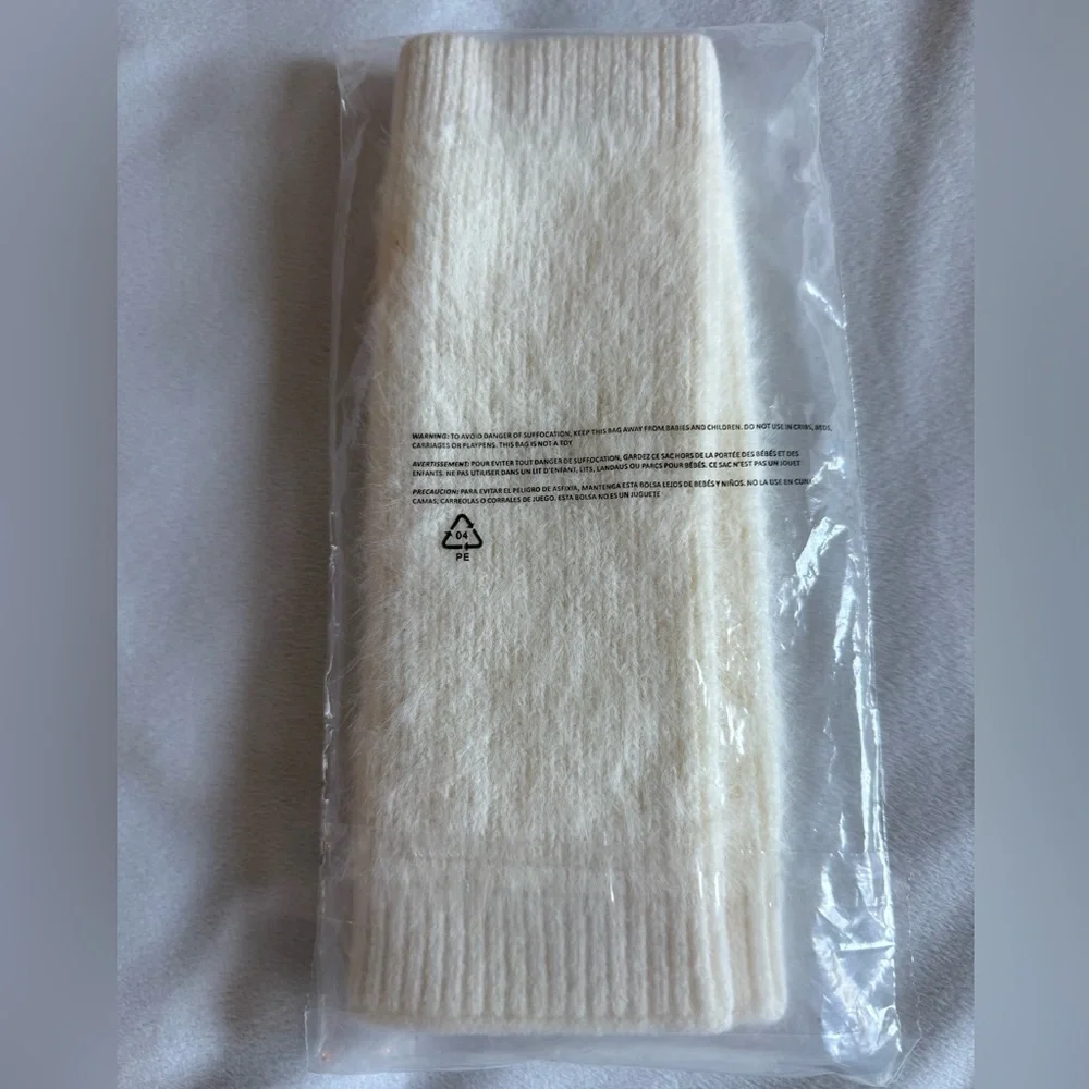 Melrose & Market Ivory Eyelash Arm Warmers